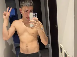 Xxx online free AndyShaw